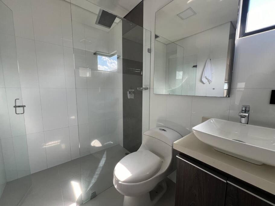 Apartamento 1204, Excelent Location In El Poblado *